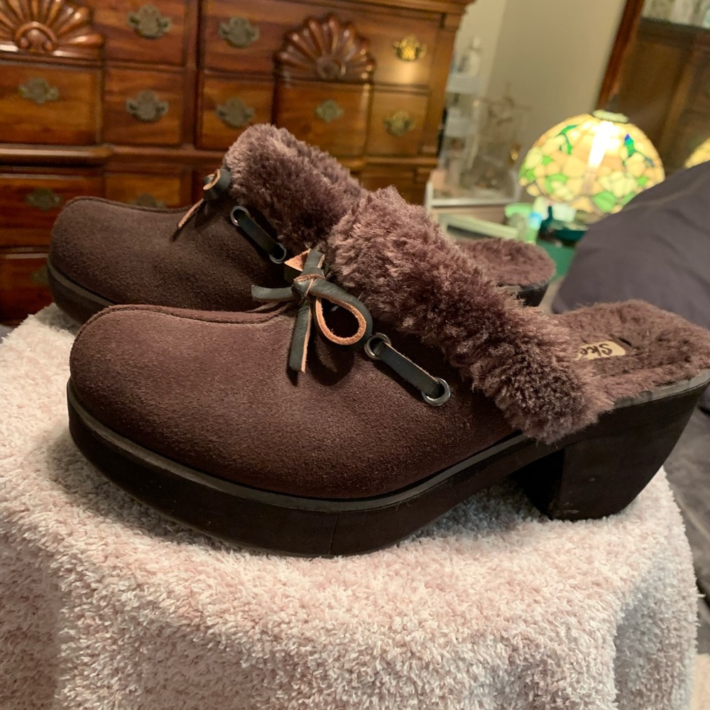 Skechers vintage ladies Brown faux Fur-Lined Clogs 🌺
